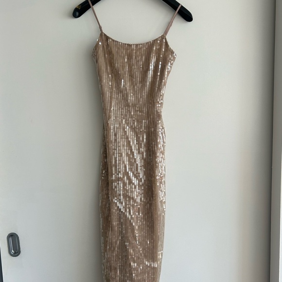 **SOLD** SLA THE LABEL Nude Lyra Sequin Midi Dress NWT - Picture 4 of 7